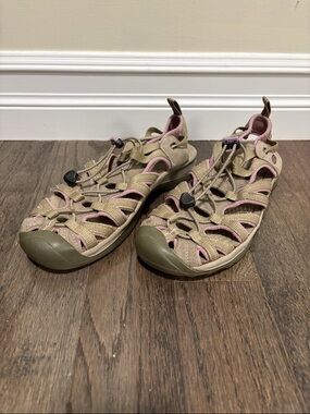 Women’s Keen Sandals in Beige and Purple